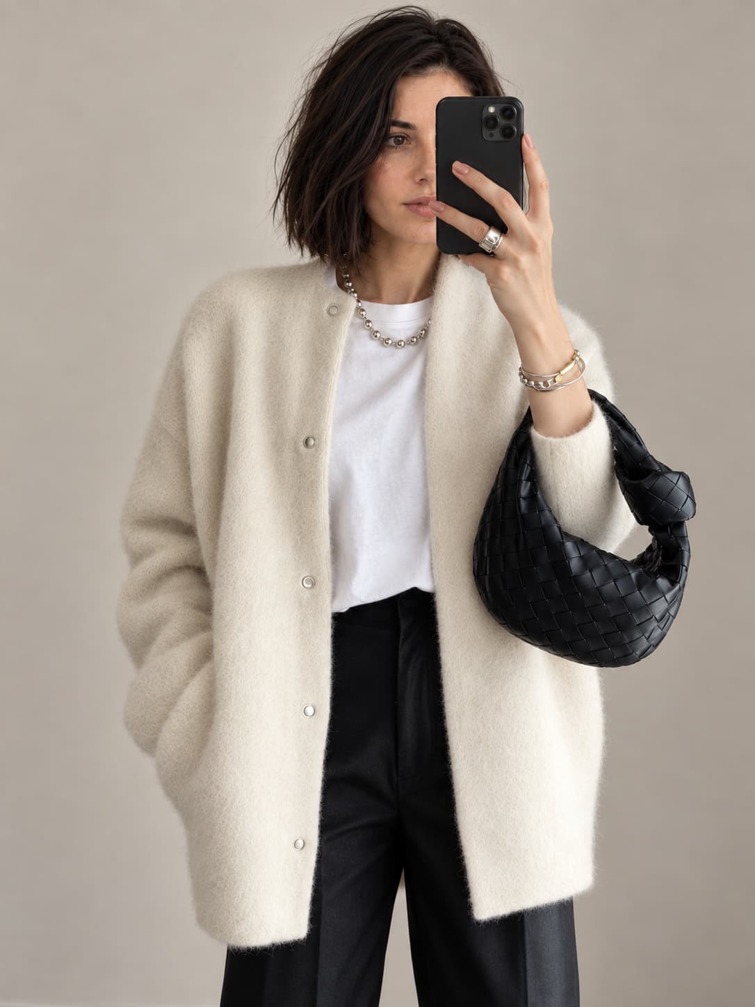 Carla | Cardigan chic in cashmere