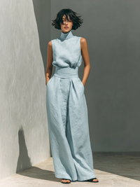 Maria | Completo minimalista da donna composto da t-shirt e pantaloni ampi in cotone e lino