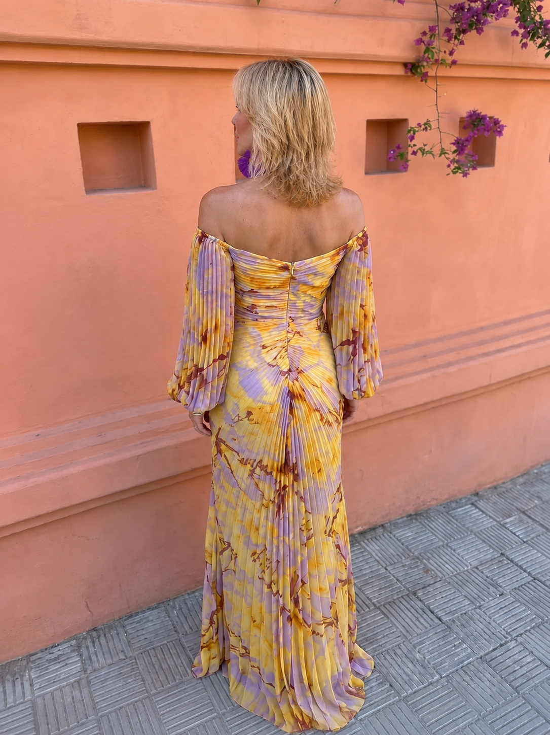 Greta | Abito lungo a fiori con scollatura profonda