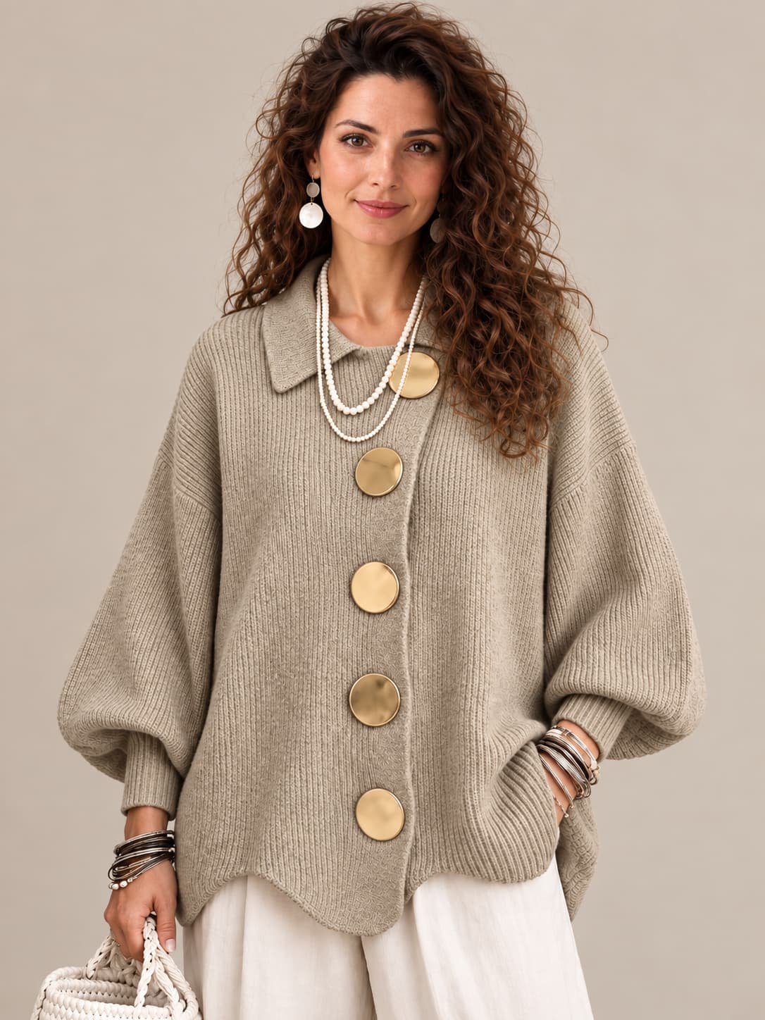 Stefania | Cardigan oversize con collo e bottoni metallici