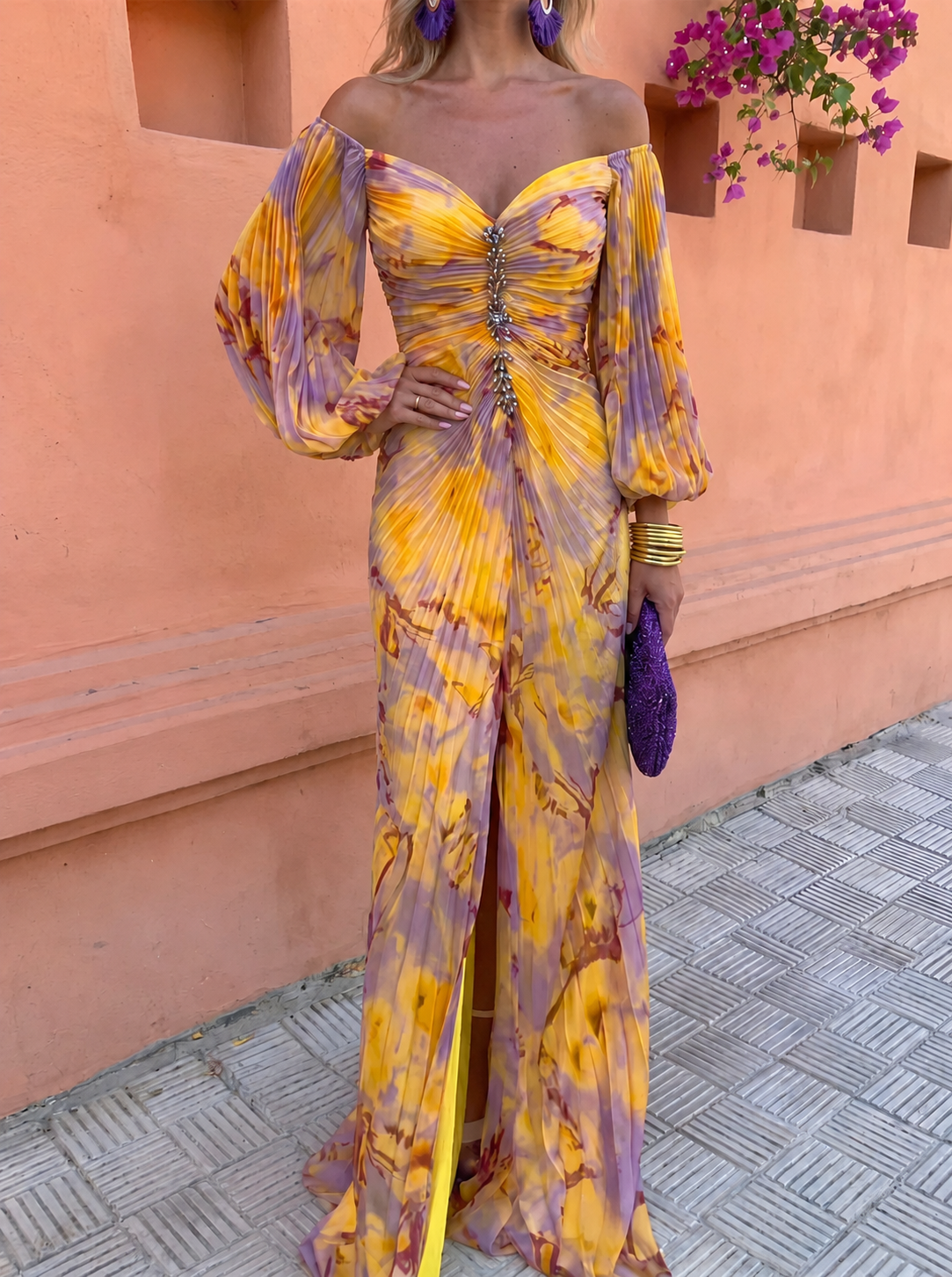 Greta | Abito lungo a fiori con scollatura profonda